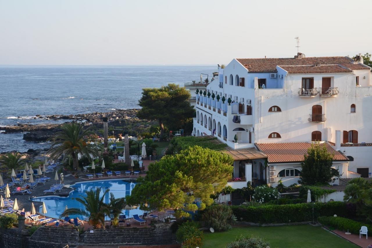 Hotel Arathena Rocks 4*