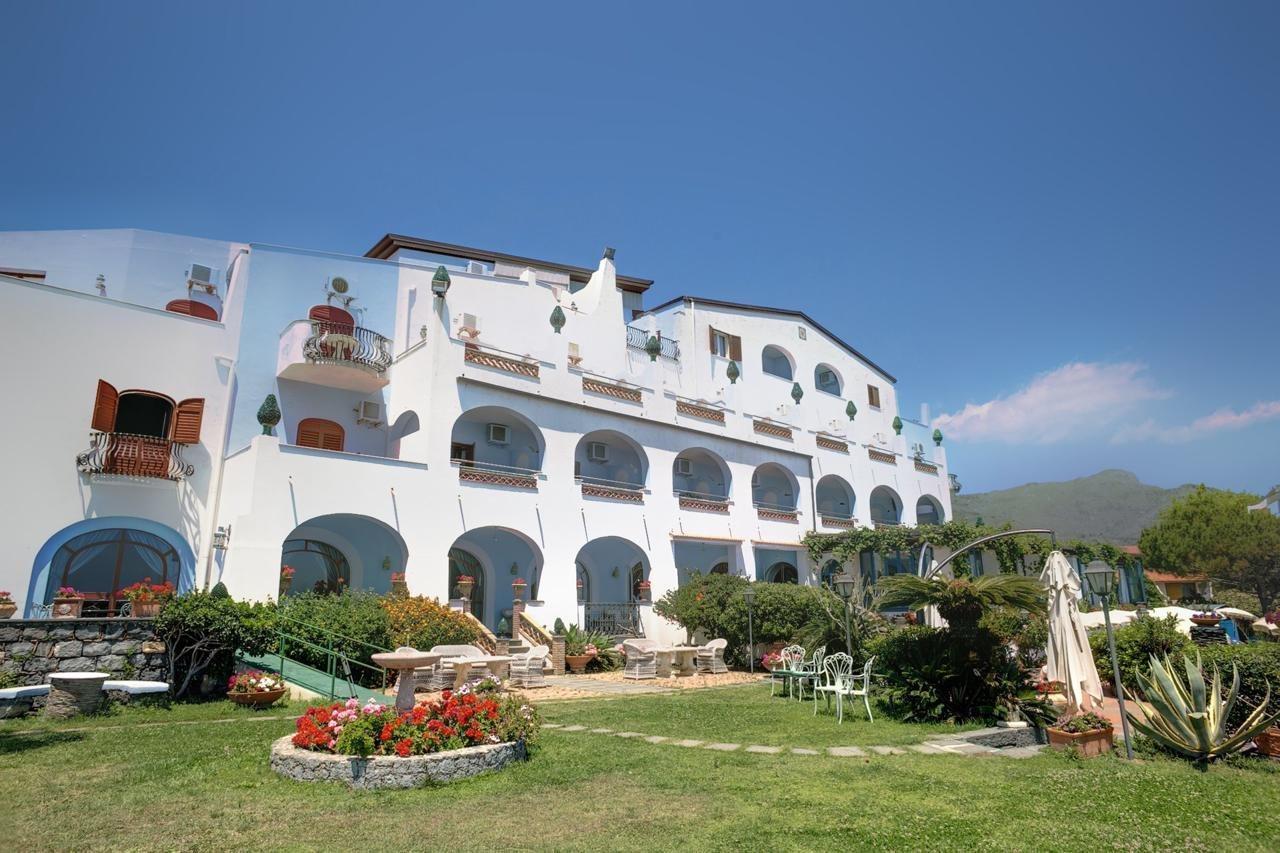Arathena Rocks Hotel 4*