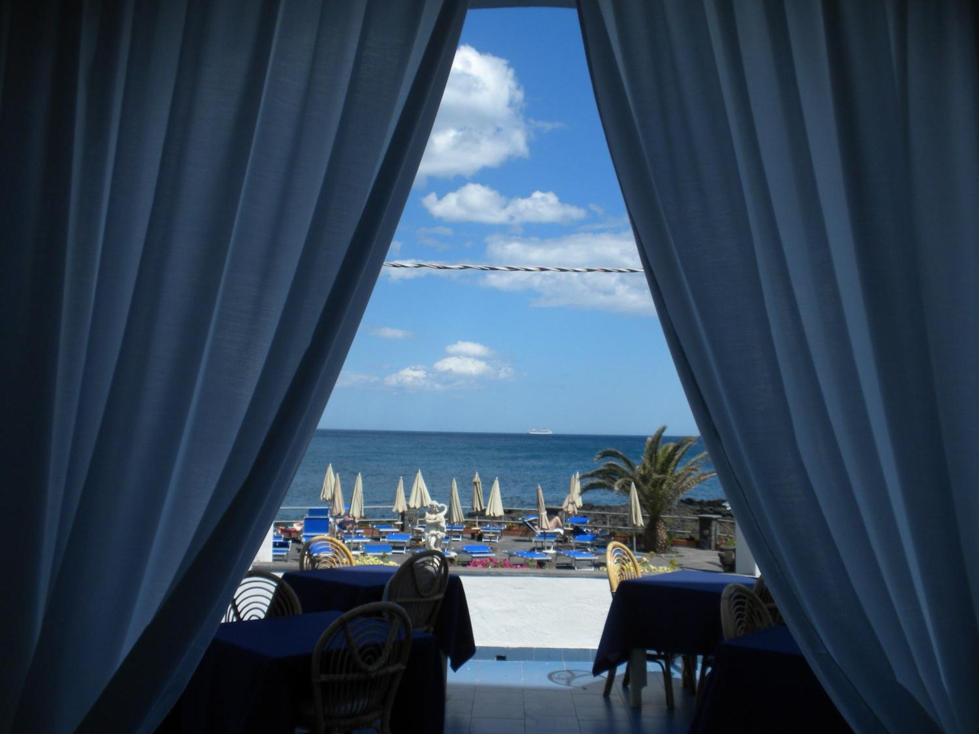 Hotel Arathena Rocks 4*
